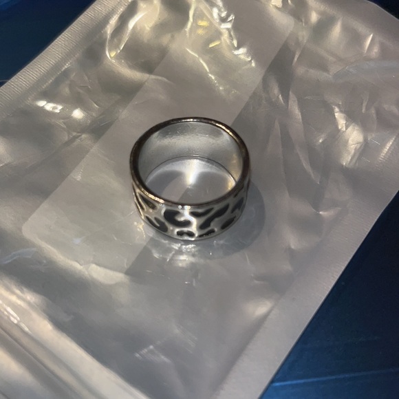 Cheeta print ring - Picture 3 of 5